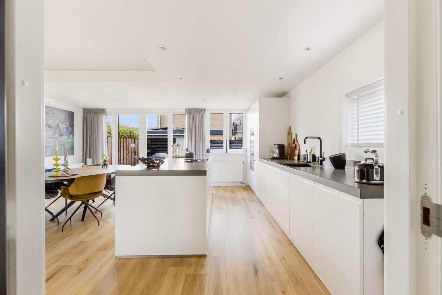 Photo 5 of Esdoornlaan 17