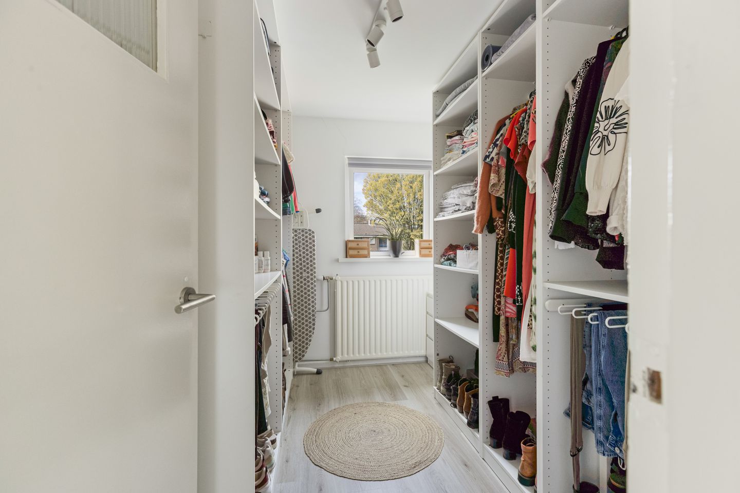 Photo 25 of Esdoornlaan 17