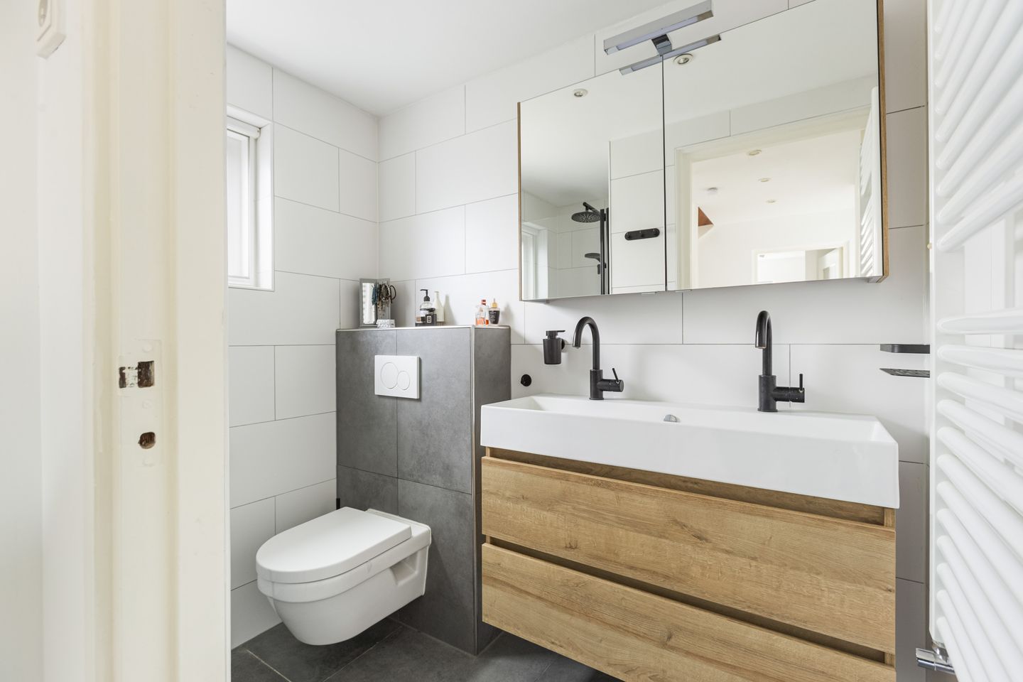 Photo 29 of Esdoornlaan 17