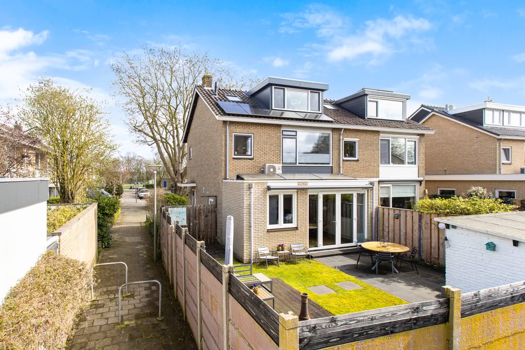 Photo 23 of Esdoornlaan 17