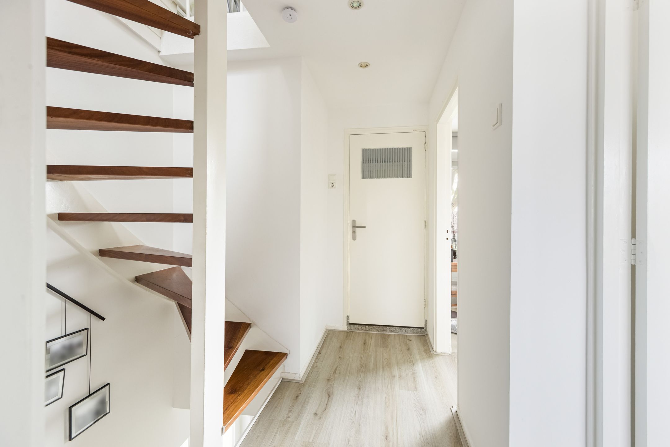 Photo 24 of Esdoornlaan 17