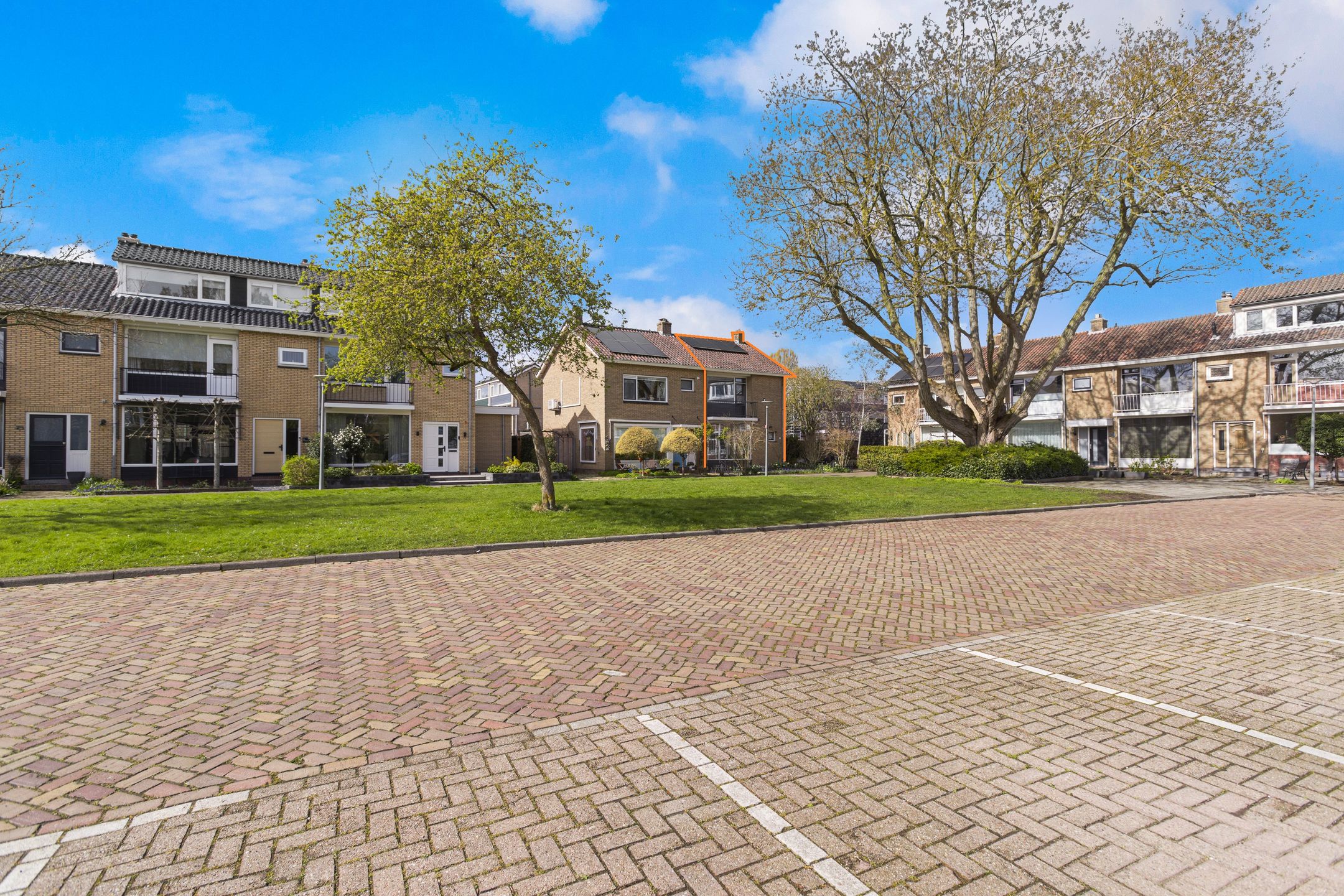 Photo 6 of Esdoornlaan 17