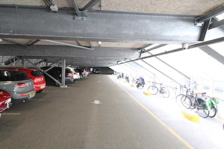 Photo 5 of Ruysdaelstraat 49-D4