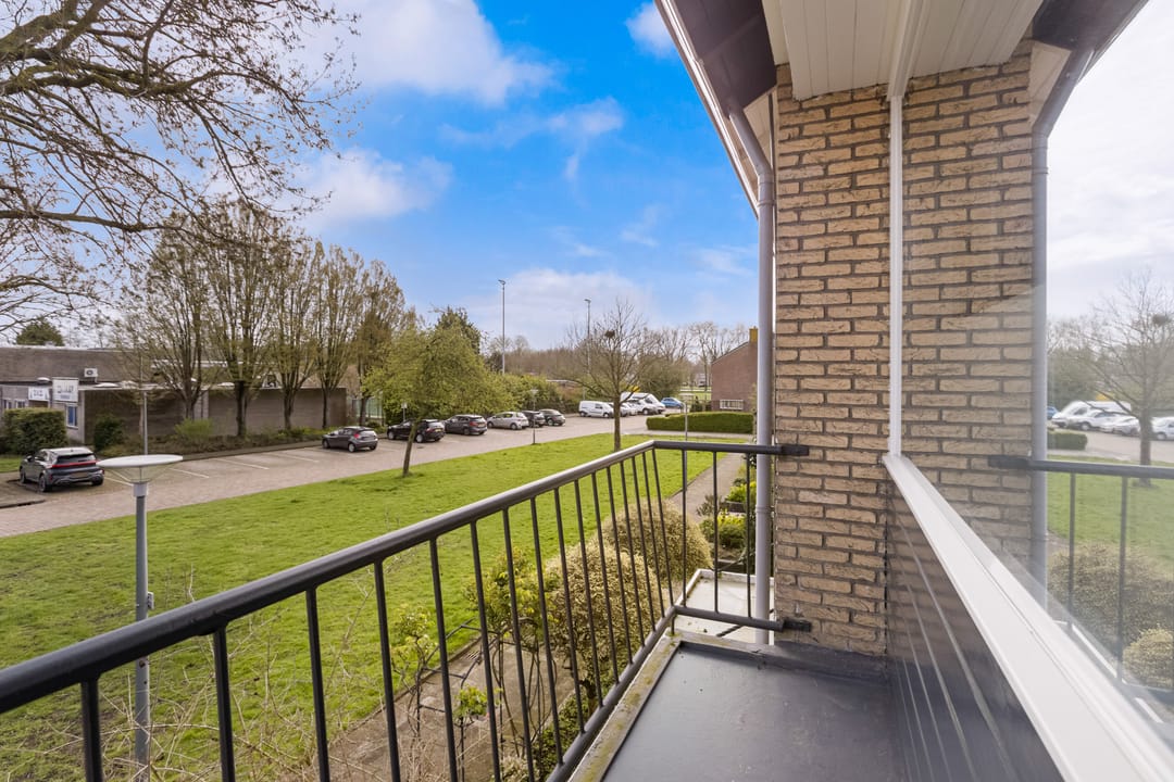 Photo 28 of Esdoornlaan 17