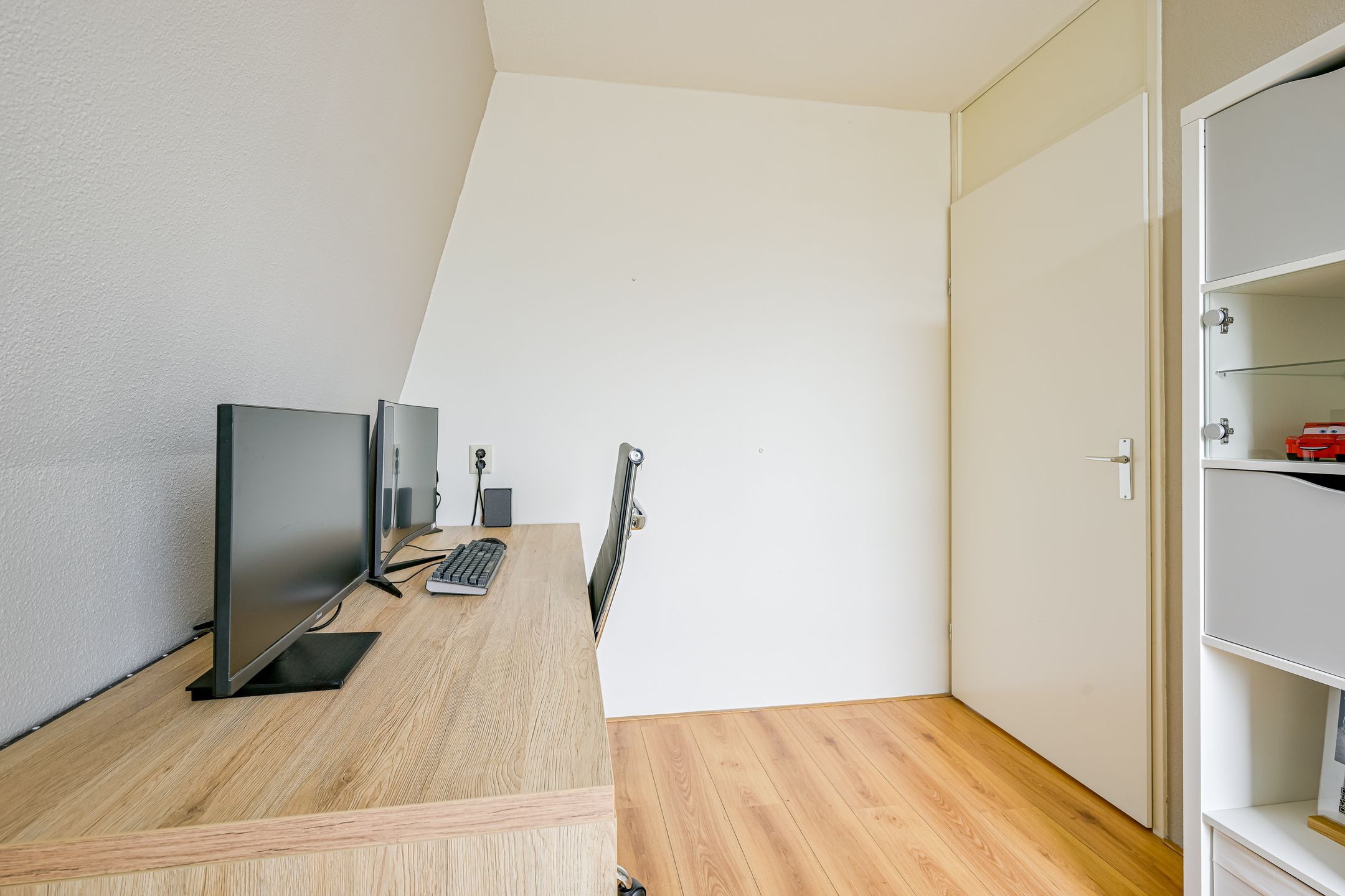 Foto 18 van Jean Henri Dunantstraat 76-B