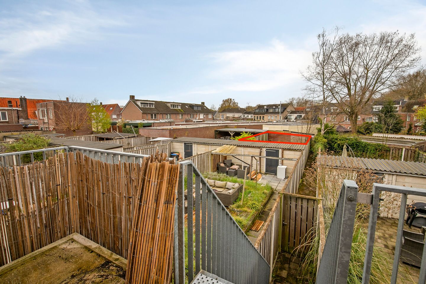 Spacious upper floor apartment with private entrance and deep backyard in Tilburg — 19