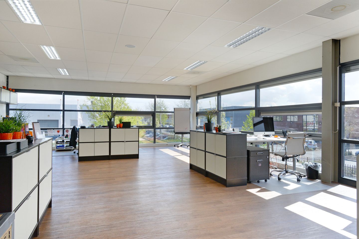 Bekijk foto 2 van Distributieweg 5