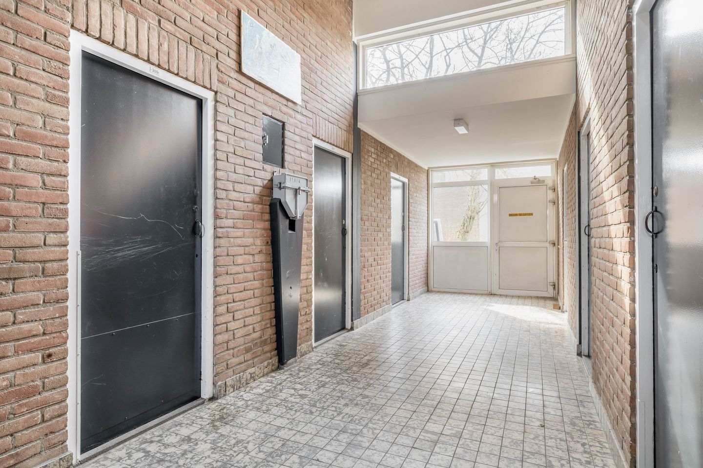 Foto 25 van Nieuwenoord 305