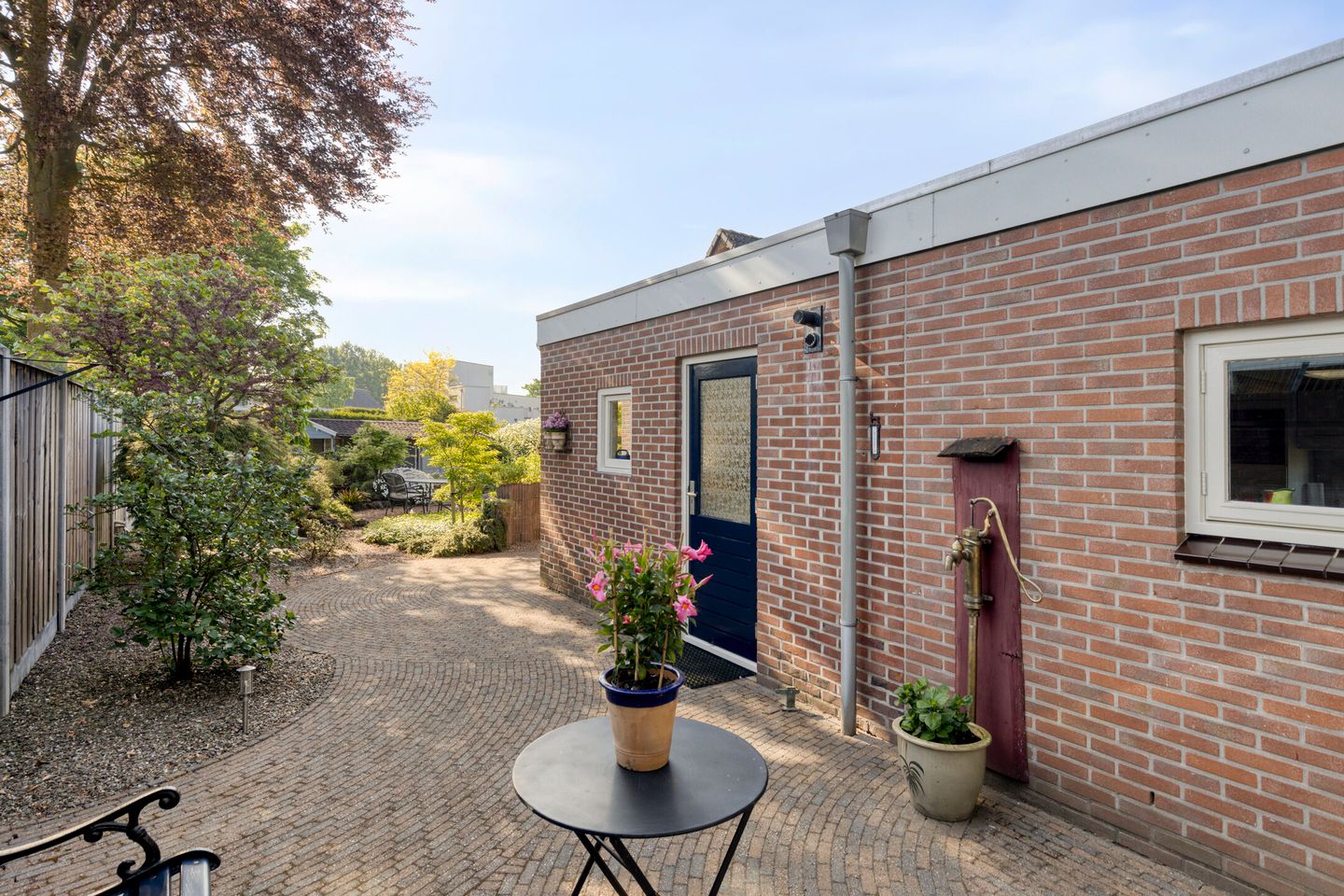 Photo 29 of Dinxperlosestraatweg 23