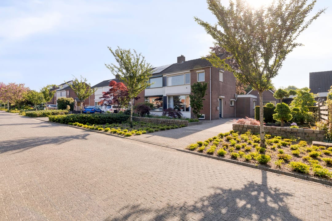 Photo 43 of Dinxperlosestraatweg 23