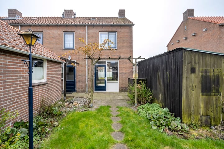 Photo 2 of Rozenstraat 8