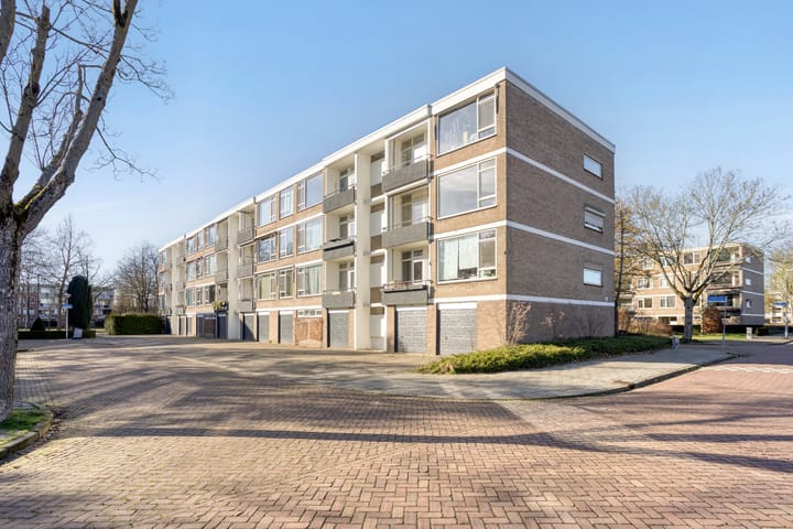 Photo 2 of Veldmaarschalk Montgomerylaan 354
