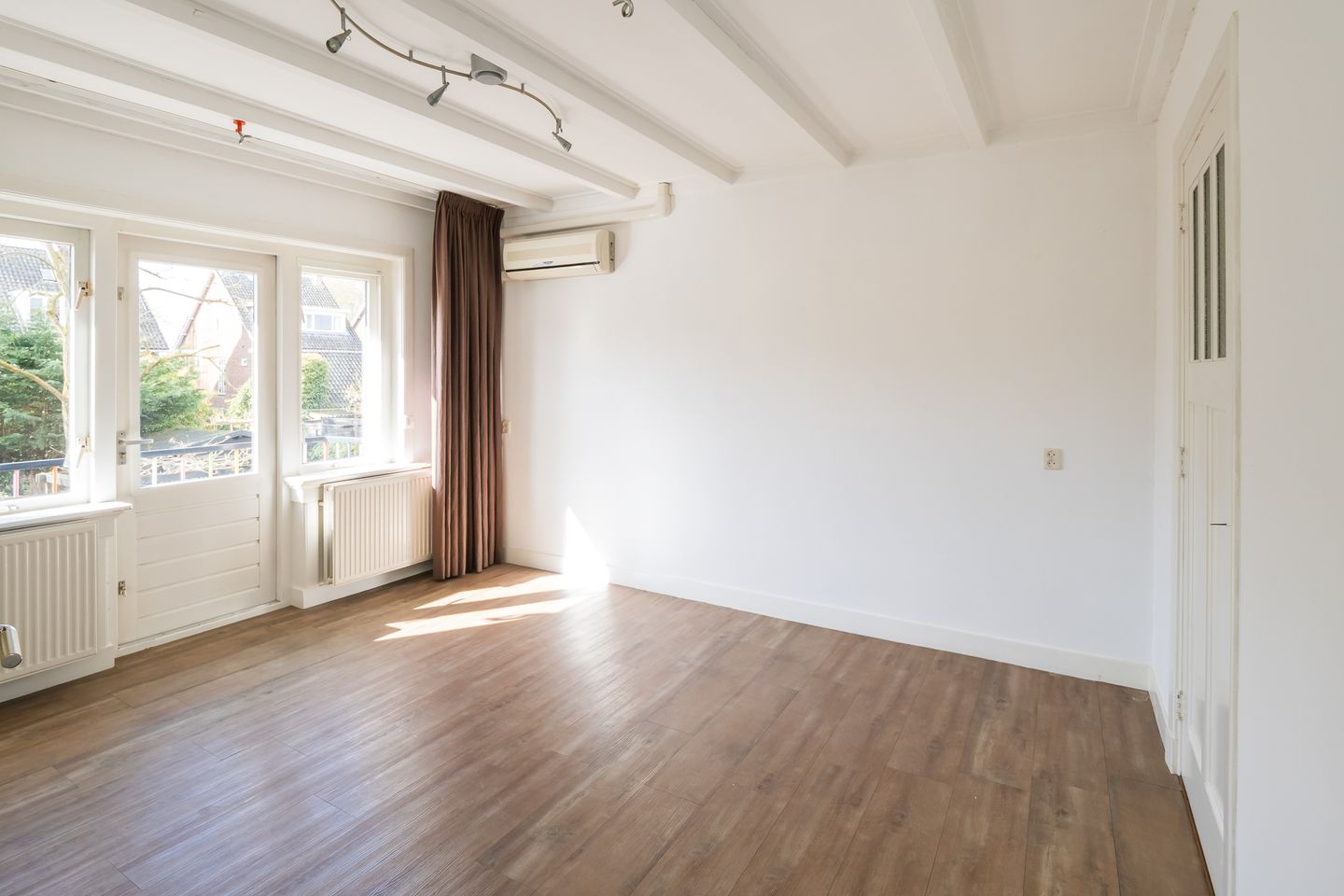 Photo 20 of Koningin Emmastraat 13