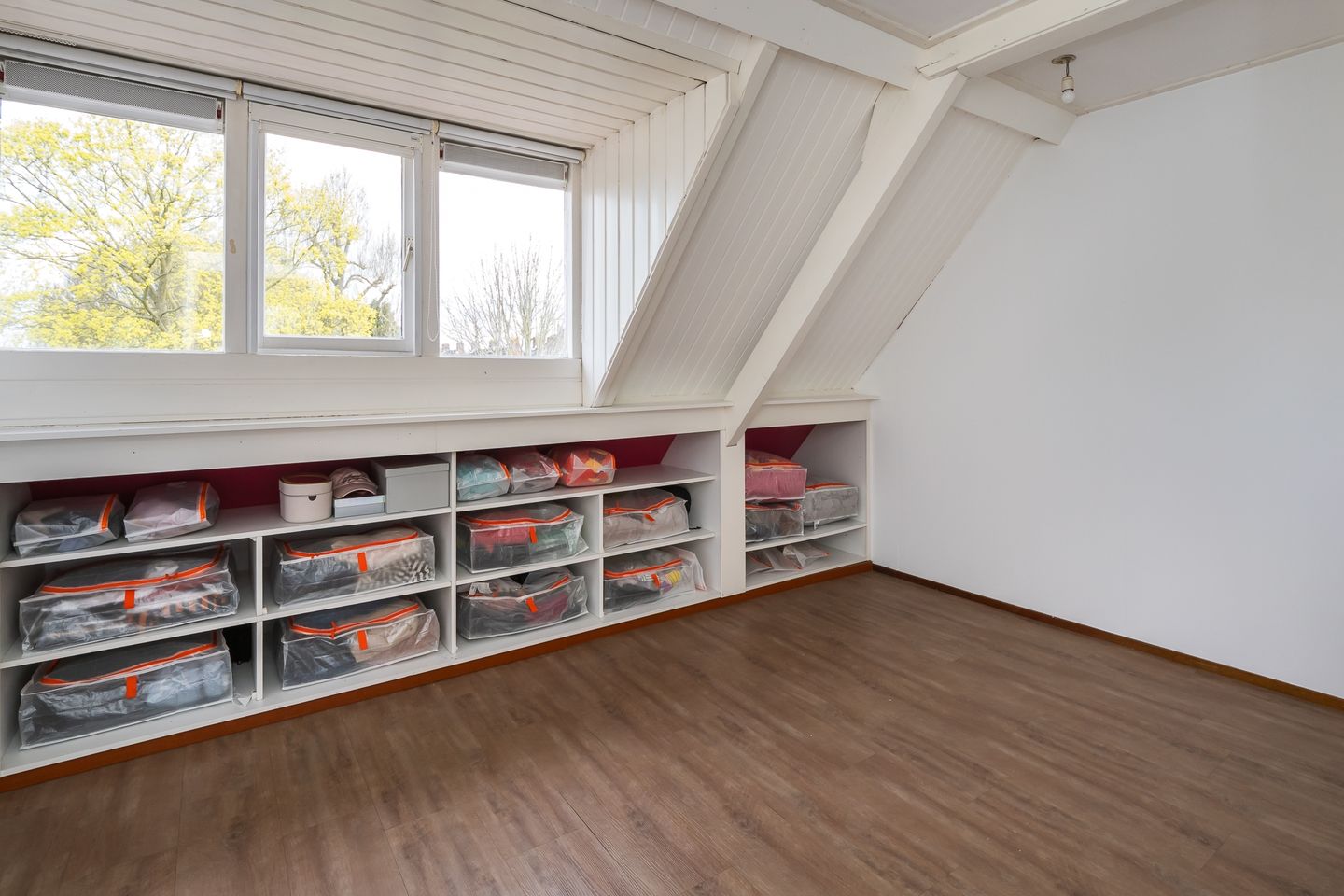 Photo 34 of Koningin Emmastraat 13