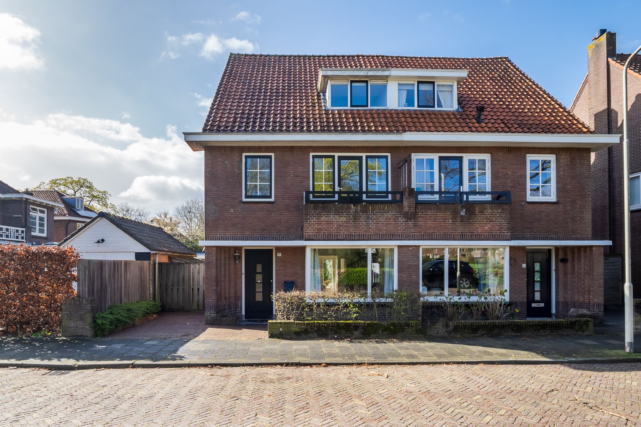 Photo 36 of Koningin Emmastraat 13