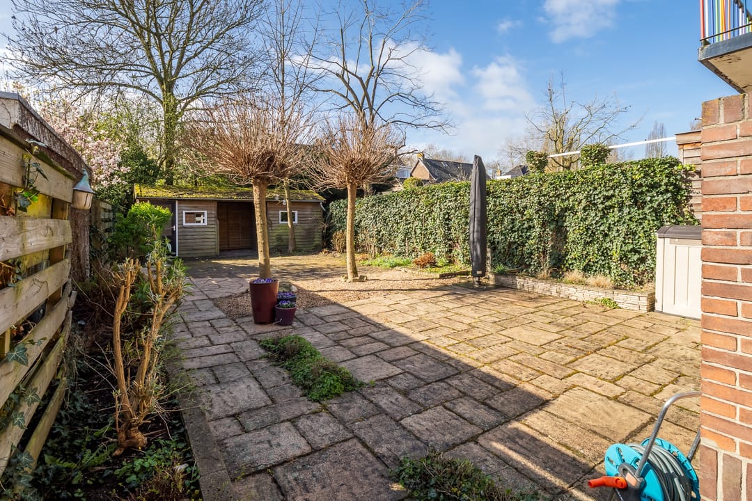 Photo 38 of Koningin Emmastraat 13