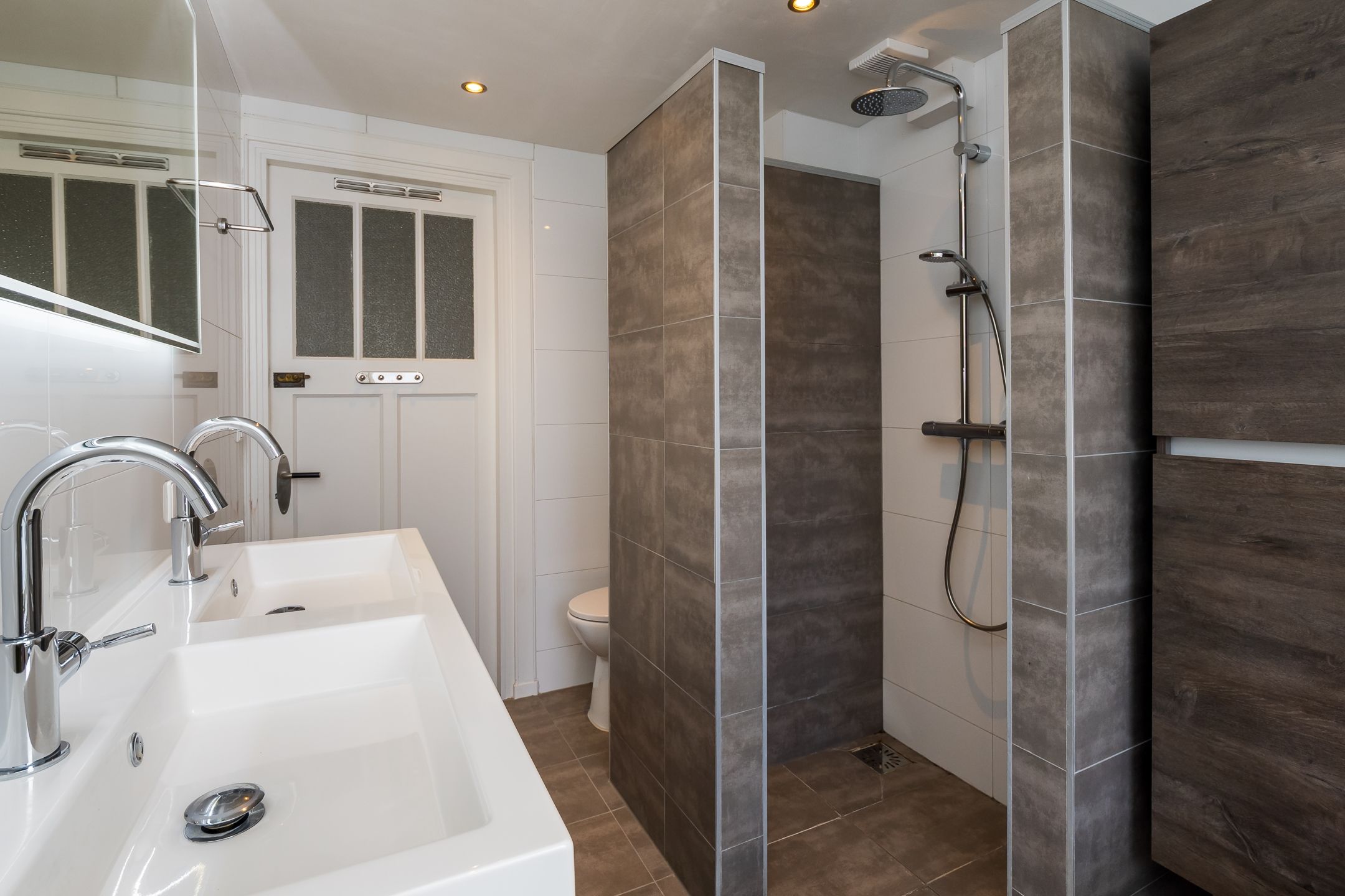 Photo 3 of Koningin Emmastraat 13