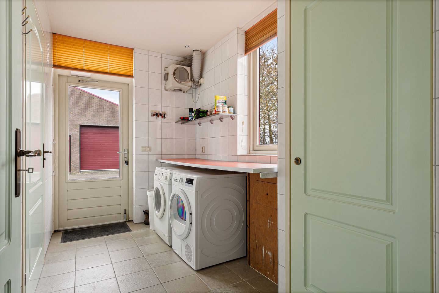 Bekijk foto 3 van Hogeweg 18