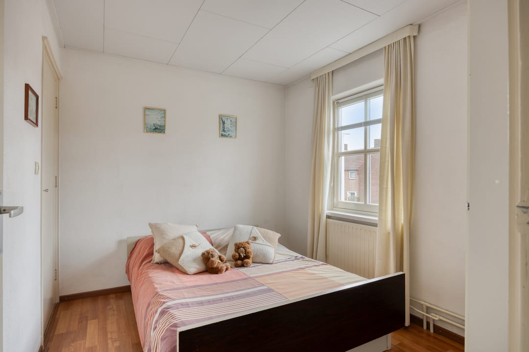 Semi-detached house with garage, driveway and deep backyard in Drunen — 20