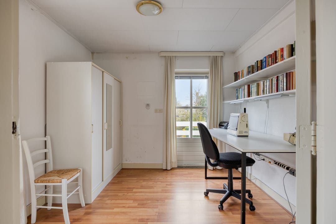 Semi-detached house with garage, driveway and deep backyard in Drunen — 13