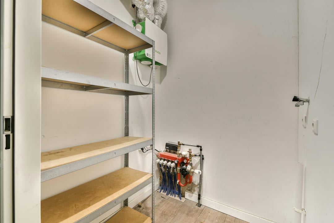 Modern 2-bedroom ground floor apartment in popular Holland Park Diemen — 17