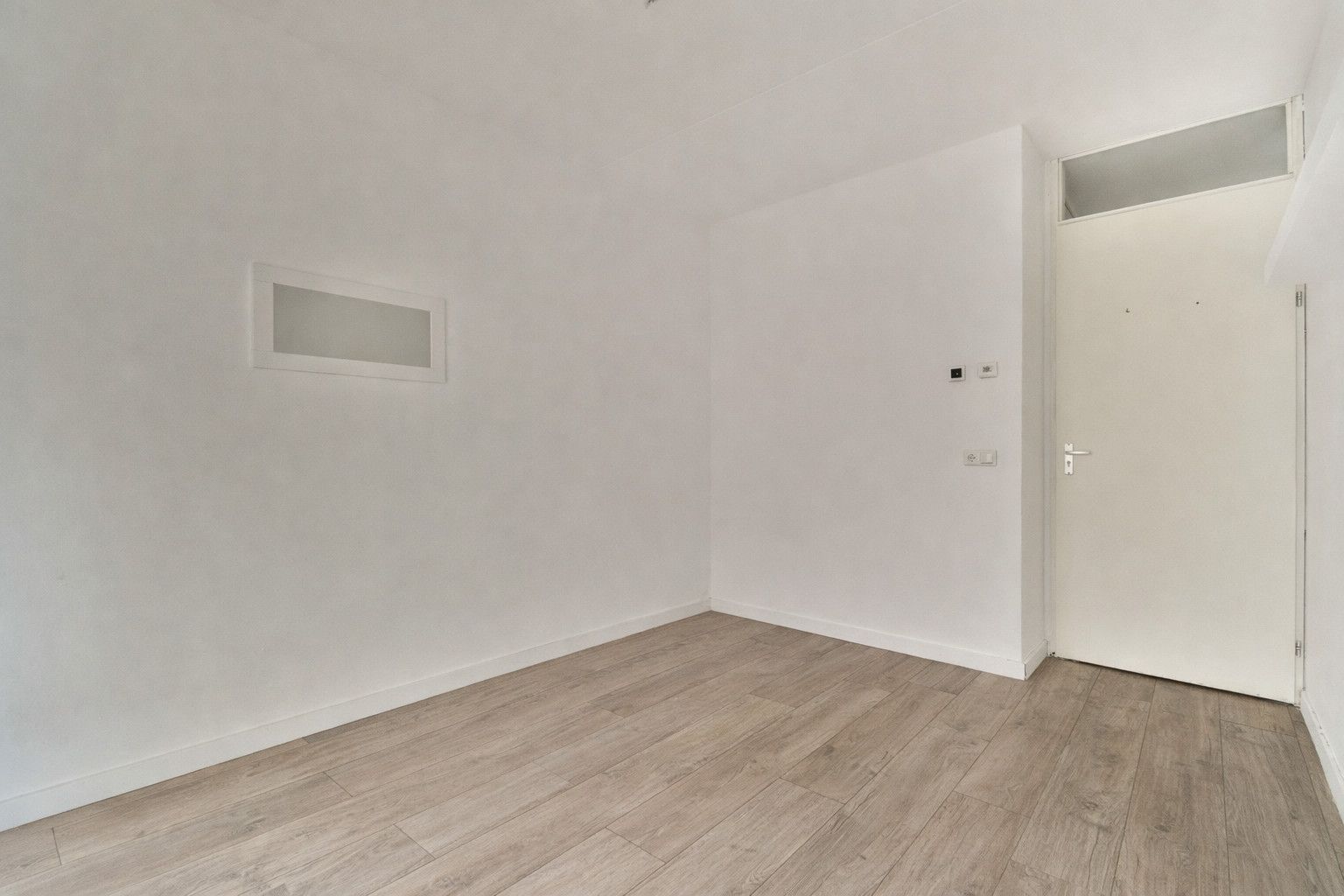 Modern 2-bedroom ground floor apartment in popular Holland Park Diemen — 12