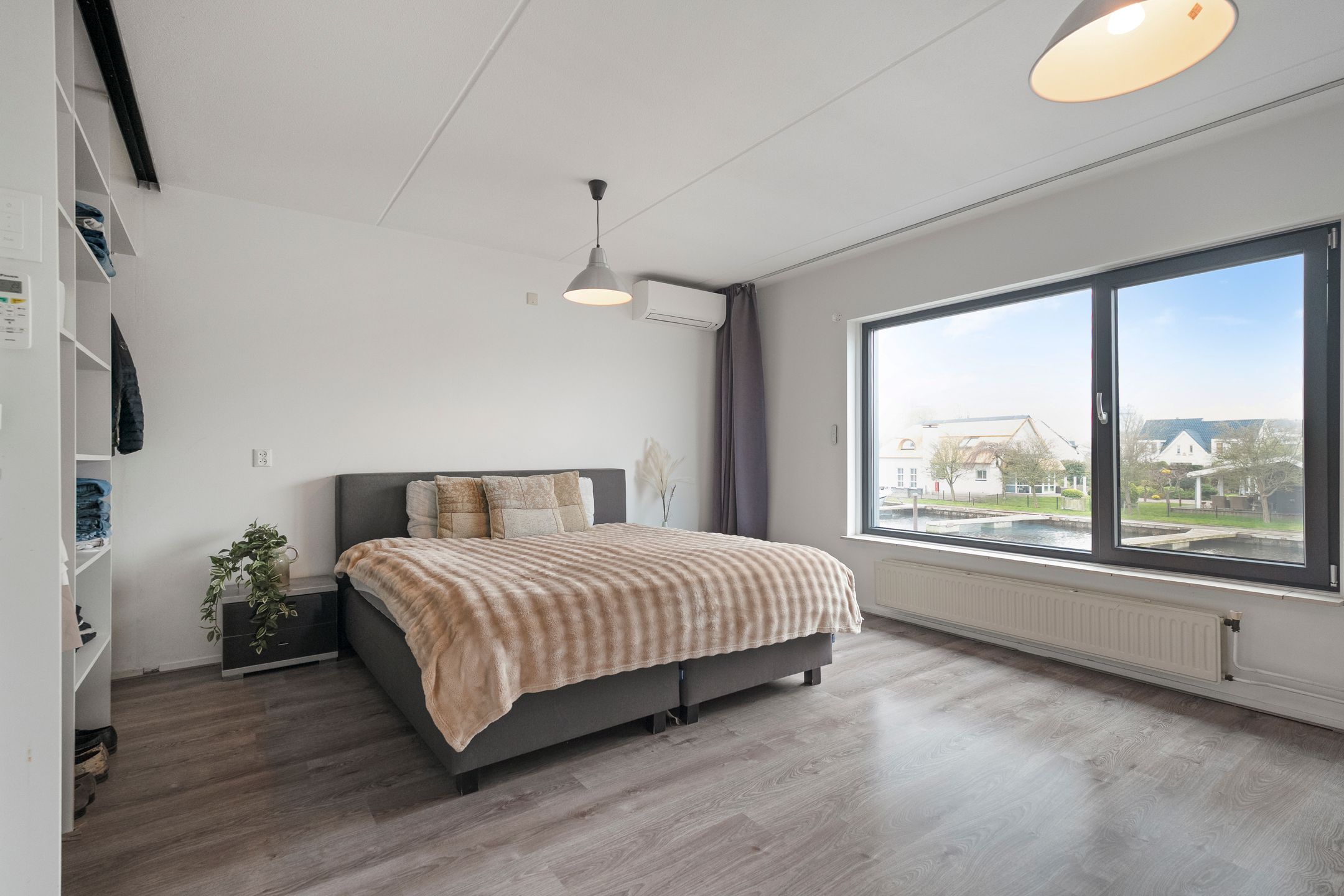 Foto 21 van Saturnus 22