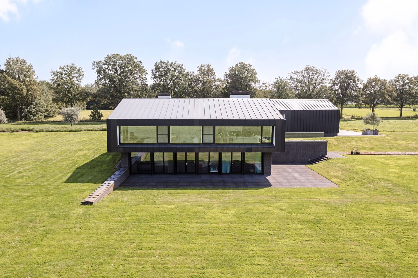 Photo 64 of Molendijk 9