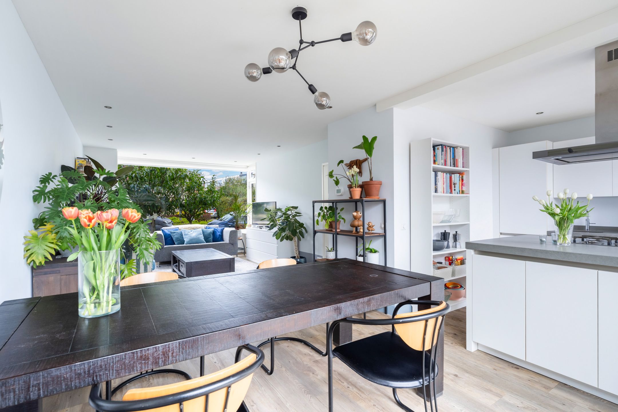 Spacious family home with sunny garden near beach and dunes — 19
