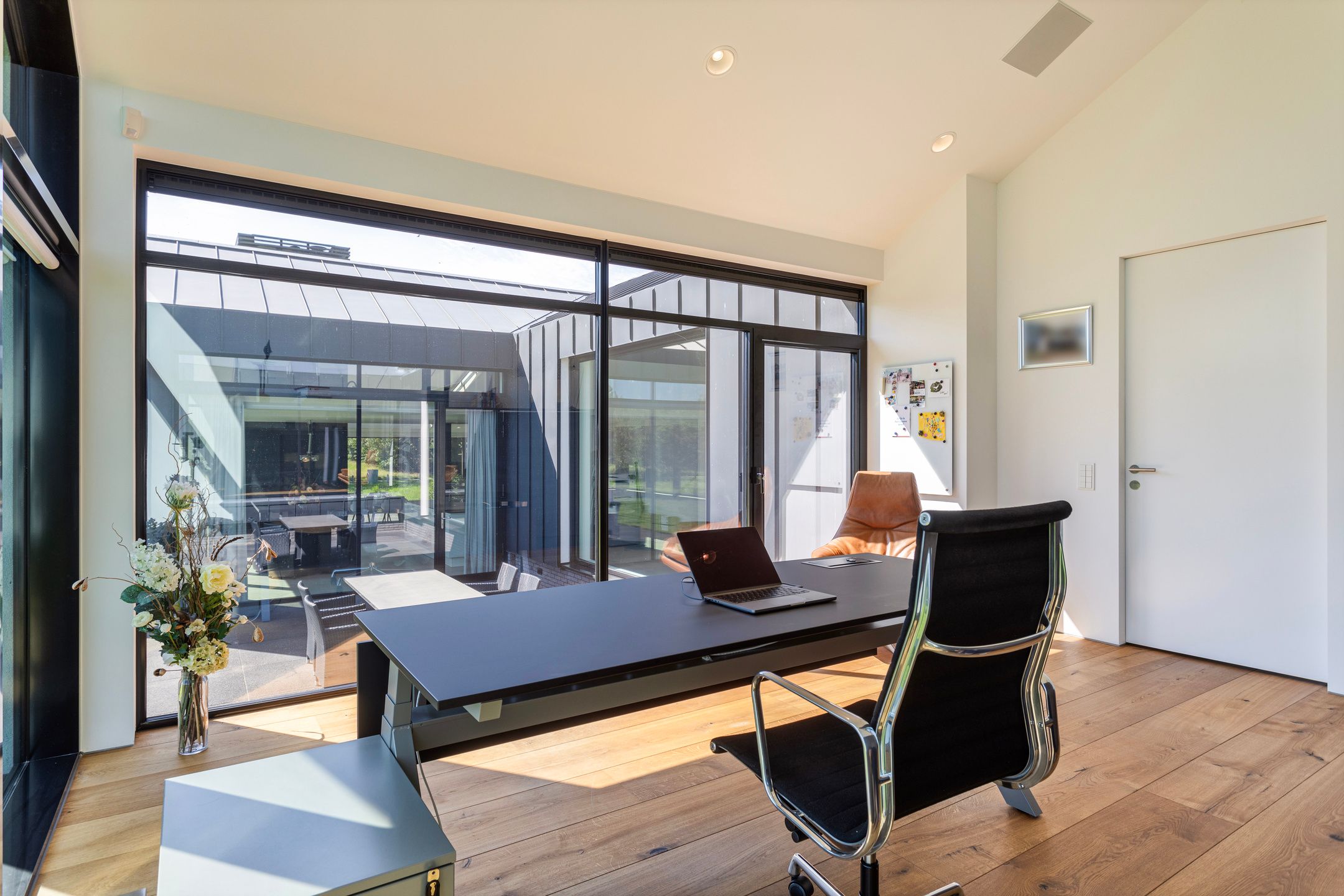 Photo 18 of Molendijk 9