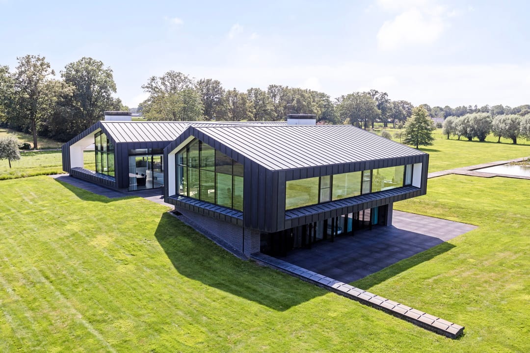 Photo 2 of Molendijk 9