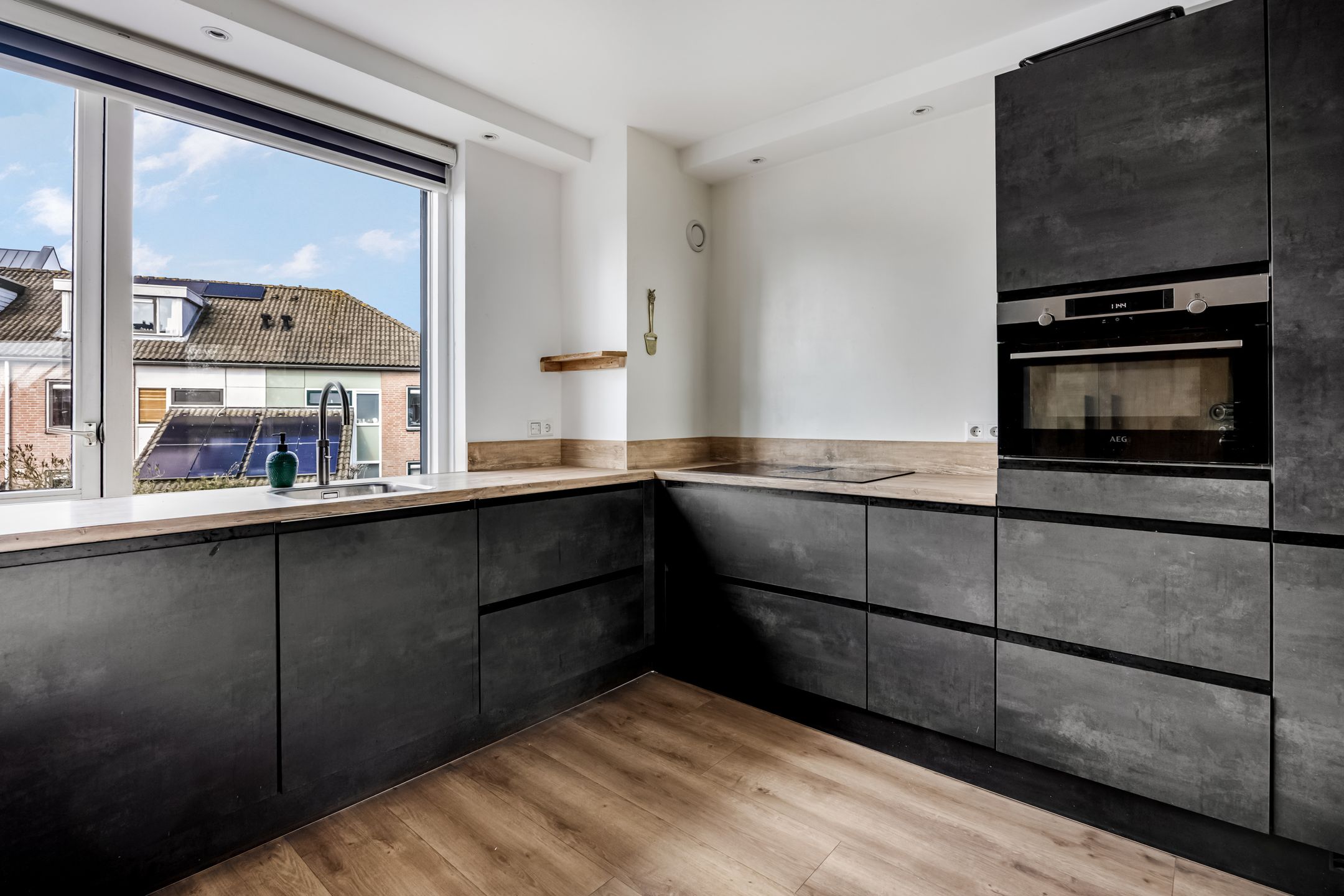 Charming Corner House on the Kromme Rijn with Garden and Solar Panels — 24