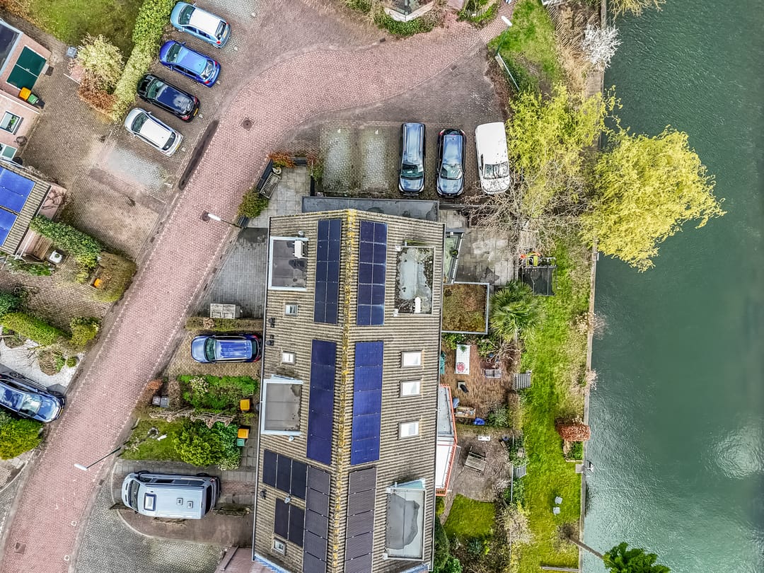 Charming Corner House on the Kromme Rijn with Garden and Solar Panels — 46