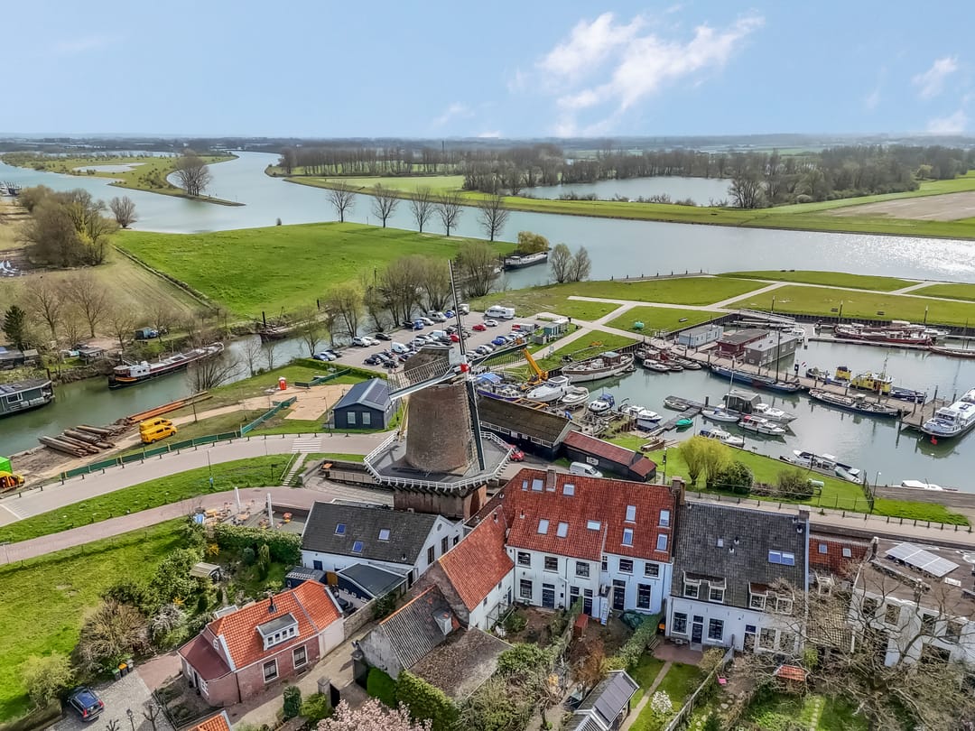 Charming Corner House on the Kromme Rijn with Garden and Solar Panels — 50