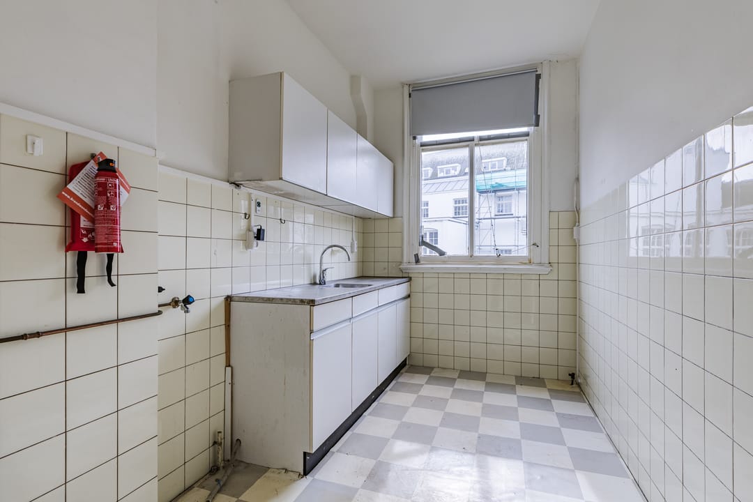 Characteristic Double Townhouse with Free Park Views in Amsterdam Oost — 28