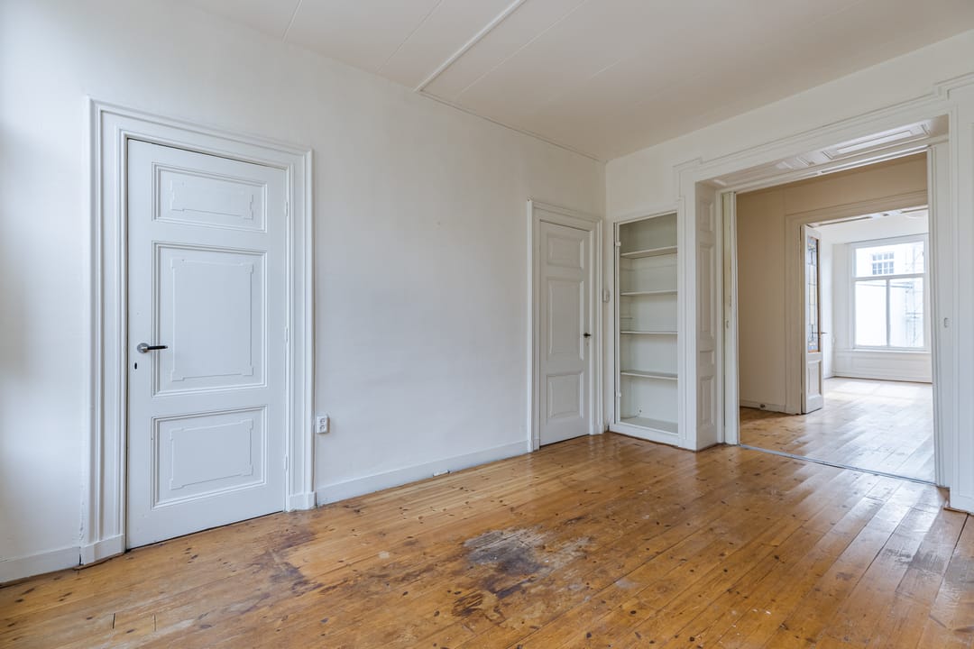 Characteristic Double Townhouse with Free Park Views in Amsterdam Oost — 23