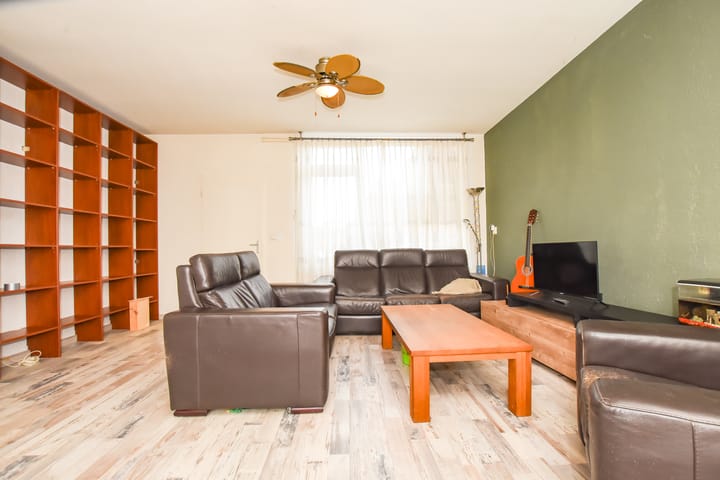 Photo 2 of Trompstraat 4