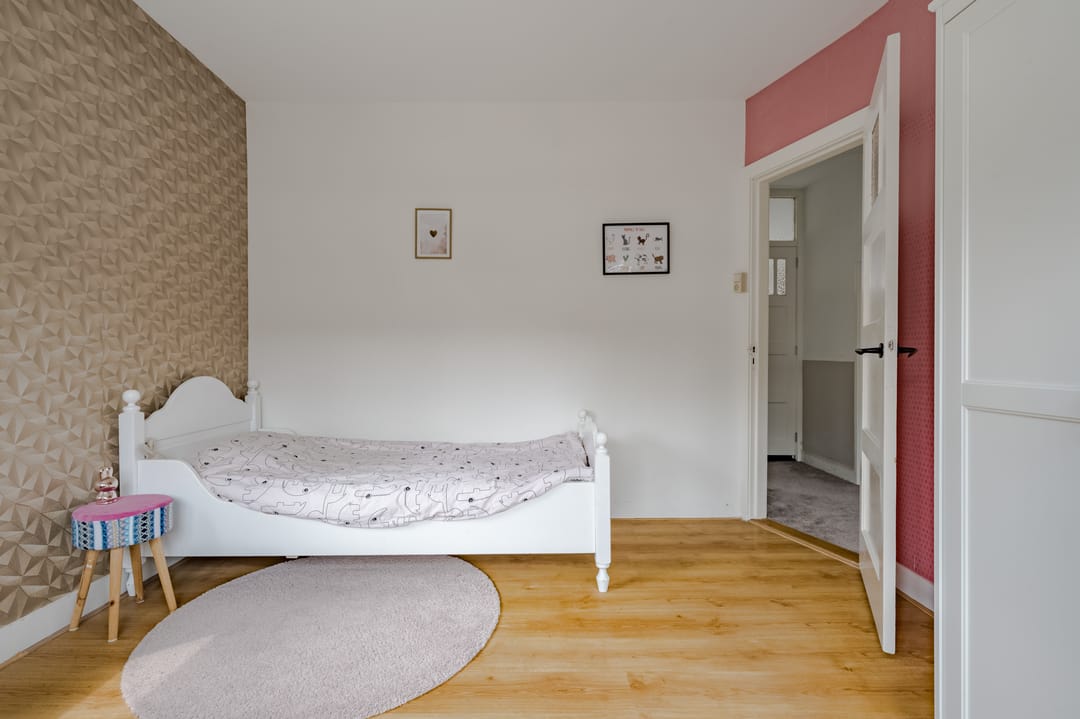 Move-In Ready 1930s Corner House with Garage and Stunning Natural Light — 28