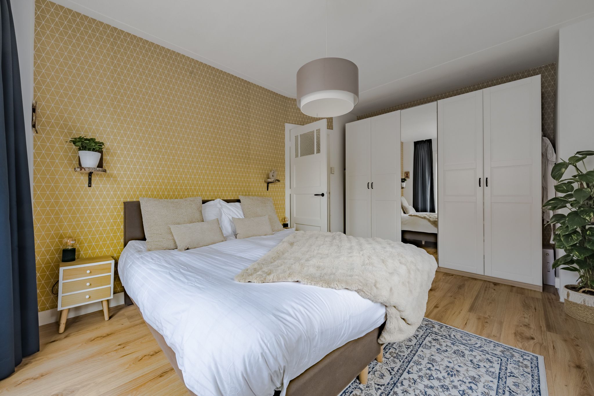 Move-In Ready 1930s Corner House with Garage and Stunning Natural Light — 24