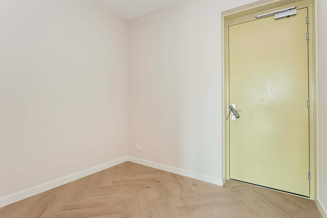 Photo 11 of Podium 649