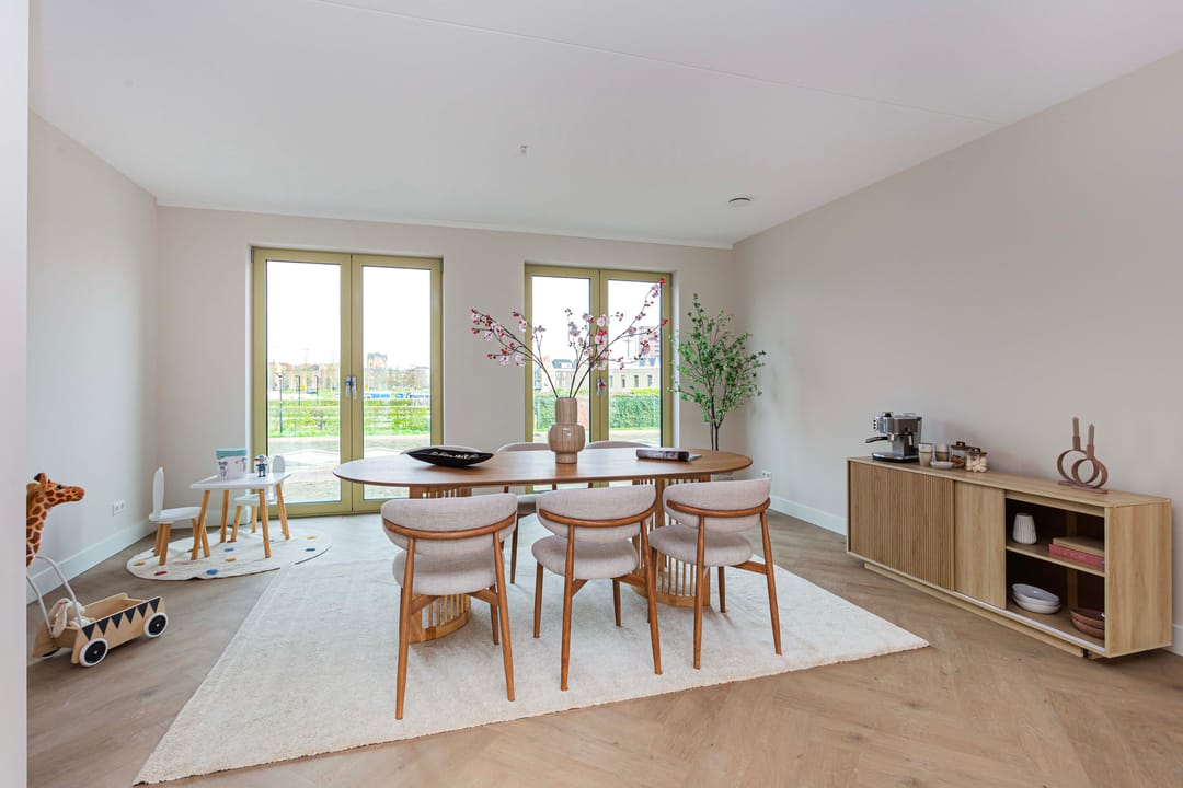 Photo 22 of Podium 649