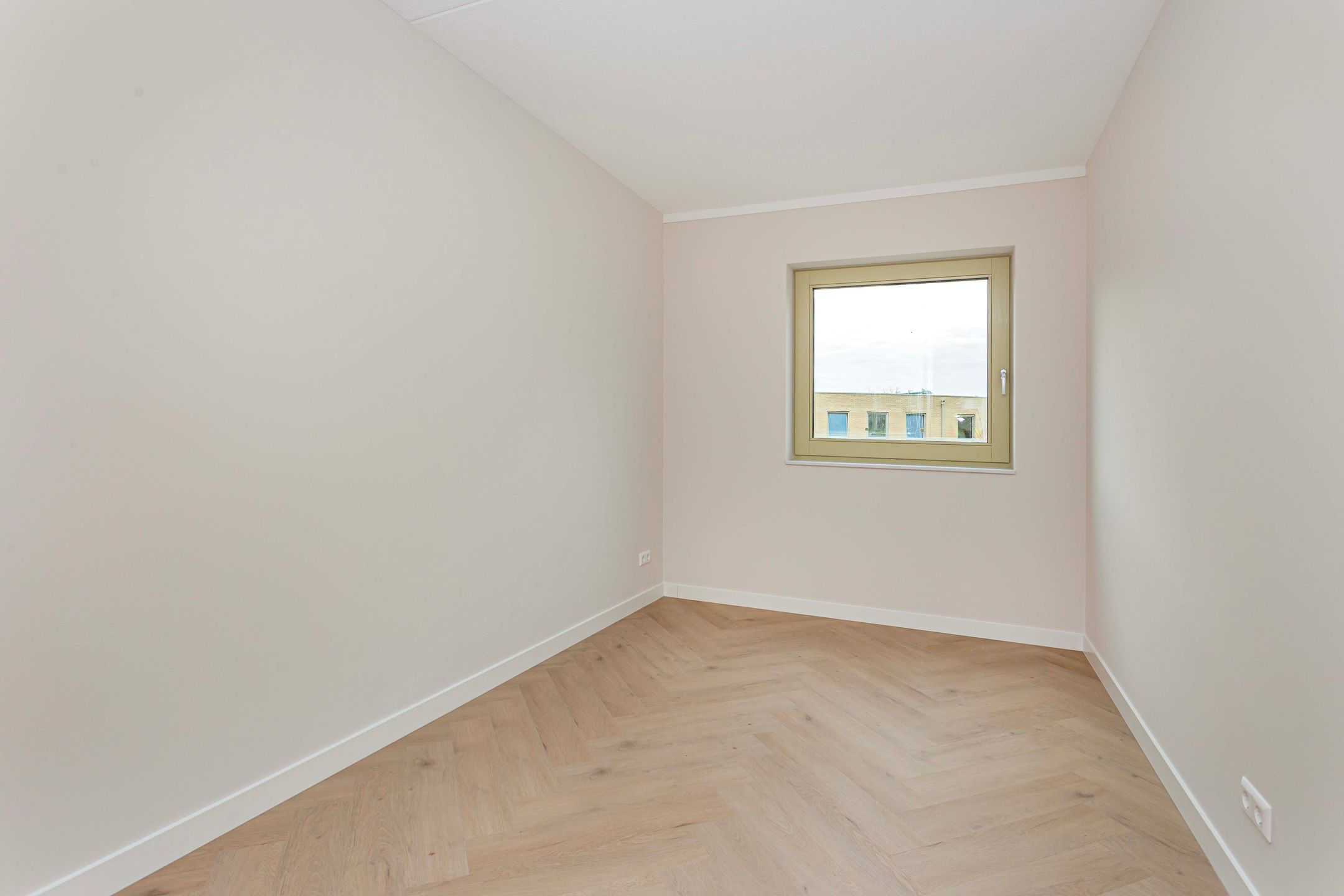 Photo 33 of Podium 649