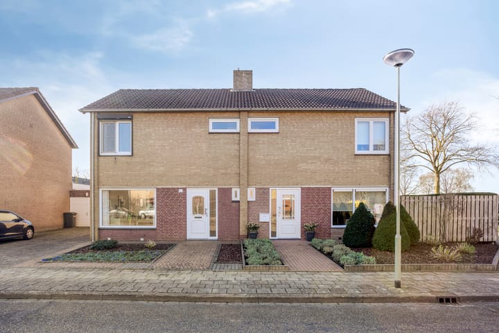 Foto 2 van de Eerensplein 11