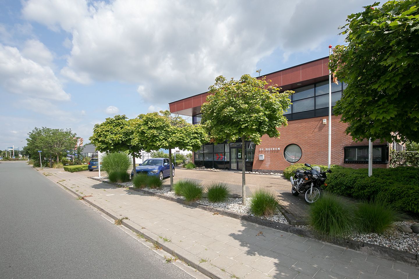 View photo 3 of Trekschuit 20