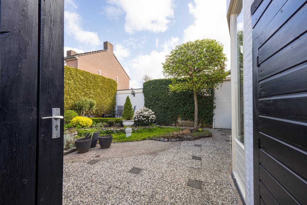 Photo 43 of Rozenstraat 36