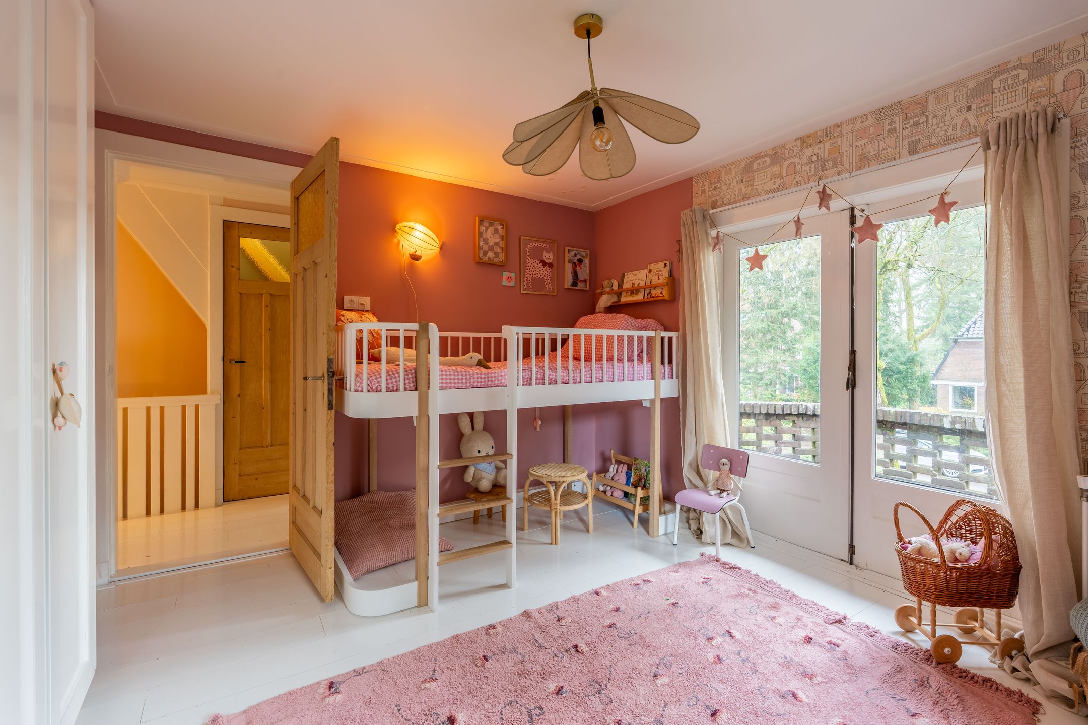 Charming Extended 1930s Semi-Detached Home with Luxury Guest Annex — 23