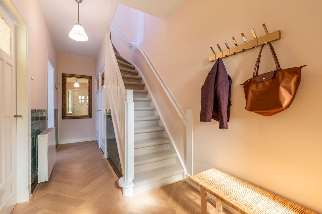 Charming Extended 1930s Semi-Detached Home with Luxury Guest Annex — 17