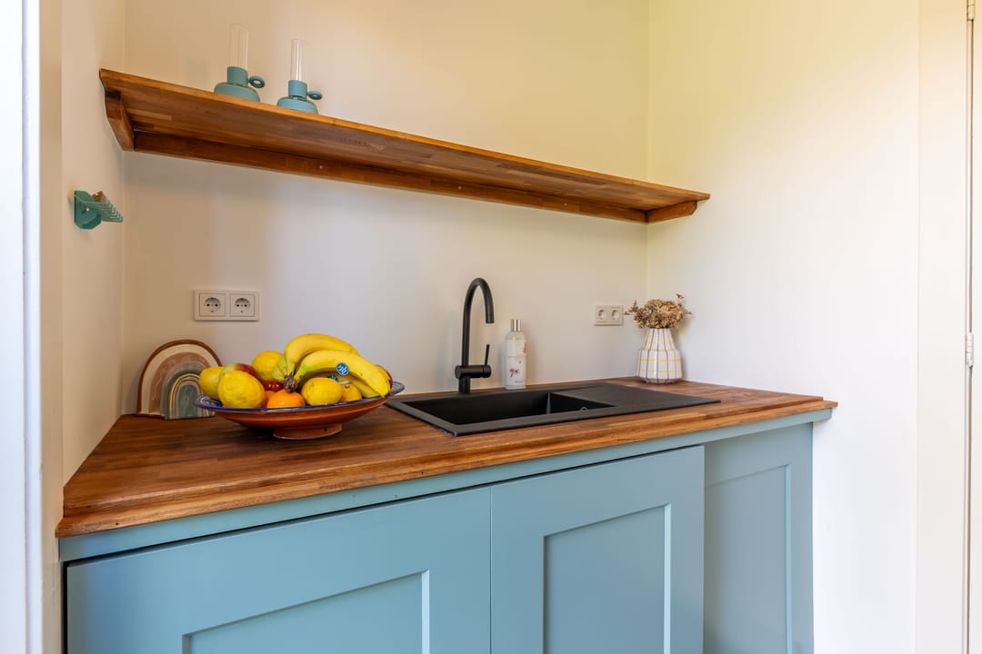 Charming Extended 1930s Semi-Detached Home with Luxury Guest Annex — 35