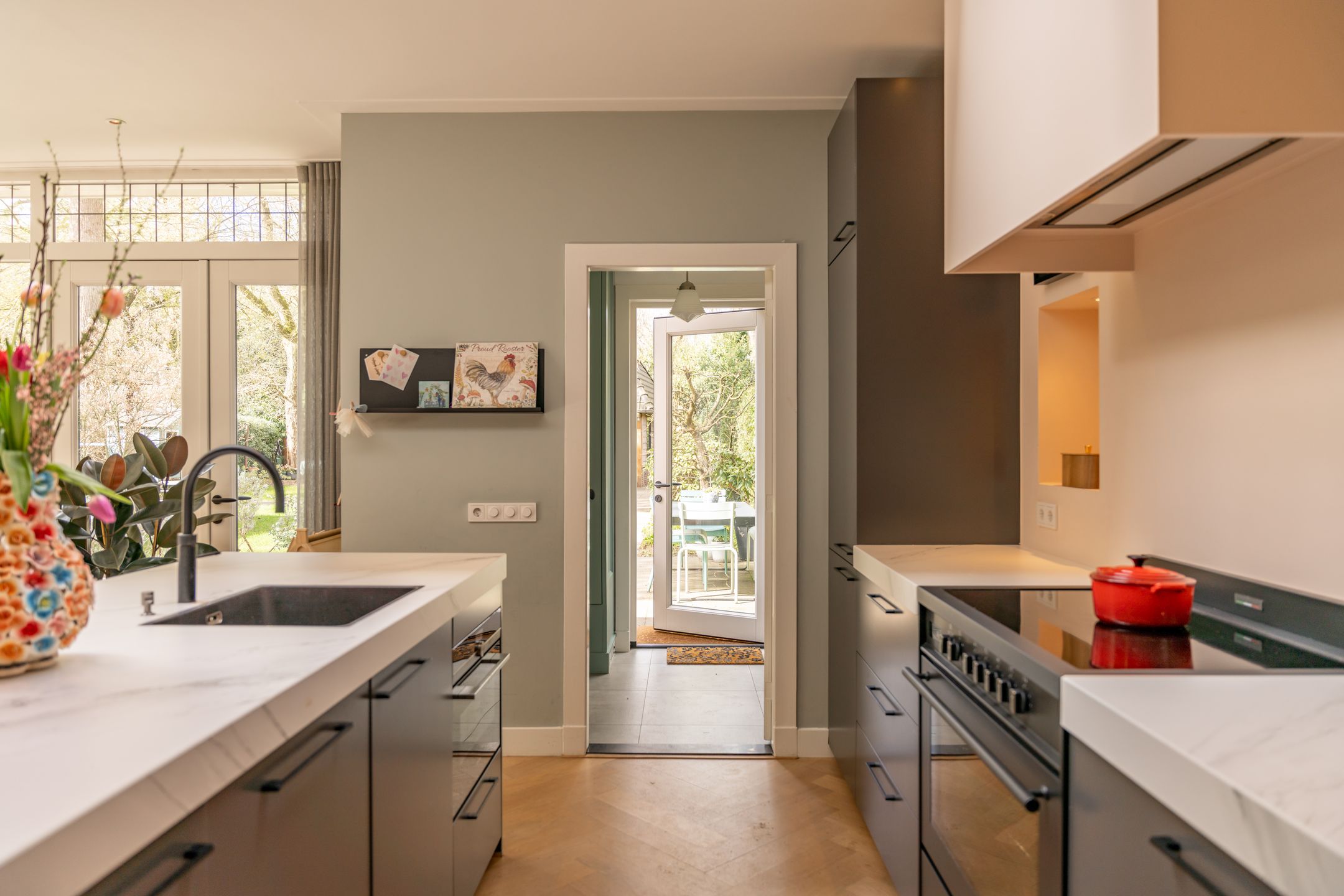 Charming Extended 1930s Semi-Detached Home with Luxury Guest Annex — 12