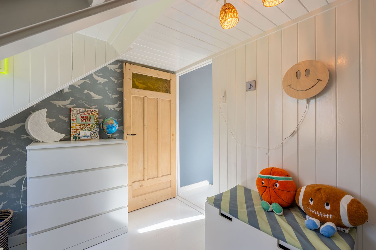 Charming Extended 1930s Semi-Detached Home with Luxury Guest Annex — 33